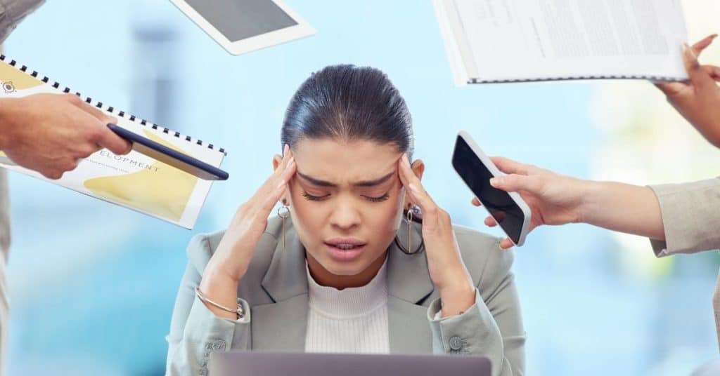Setting healthy work life boundaries can cut your stress. Here's how to start!